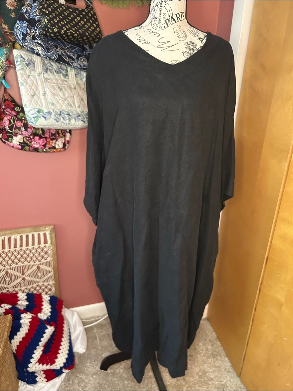 Laura Winter Black Oversized V-Neck Linen Tunic Dress